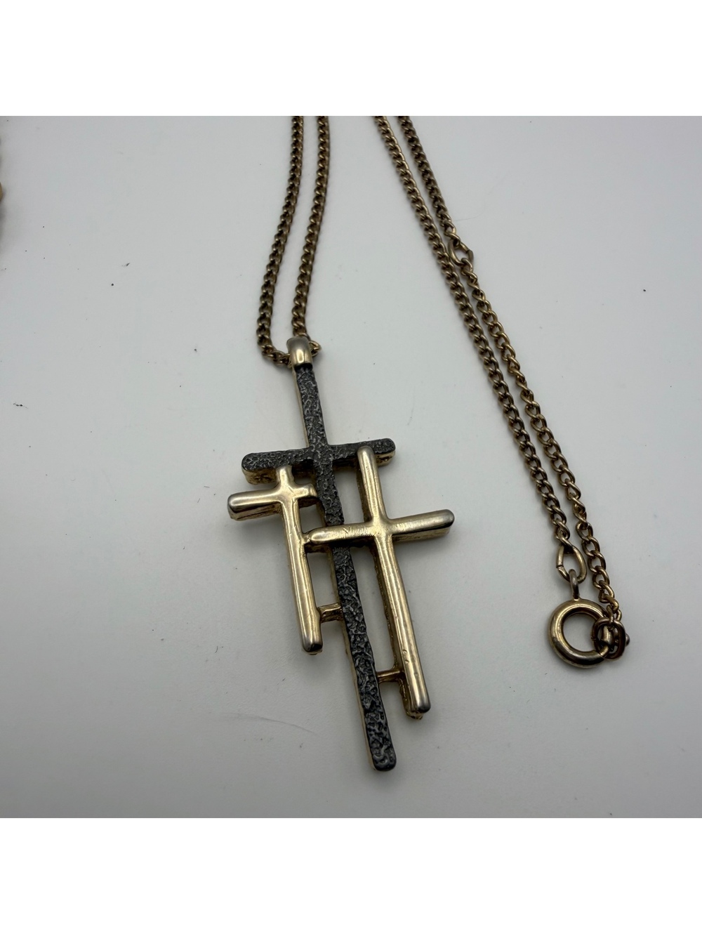 VTG Estate Sarah Cov & Cov Canada ALL Signed Lot- Cameo, Crosses, Chain/Pendants - Picture 5 of 7